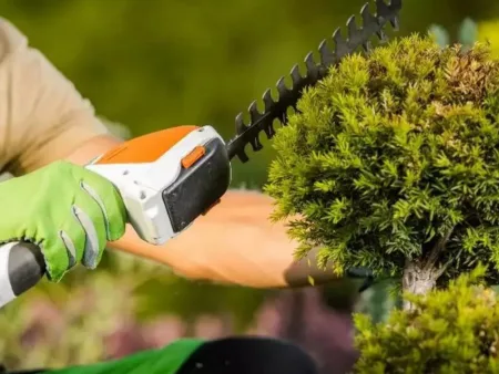 Nożyce do trawy krzewów akumulatorowe sekator przycinarka do żywopłotu 2w1 Verk model 11407