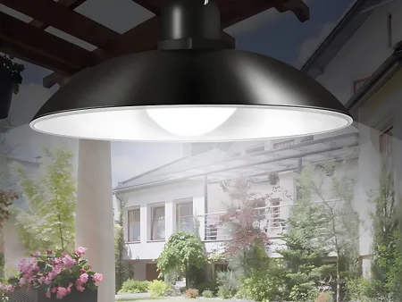 Lampa solarna LED wisząca ogrodowa z czujnikiem zmierzchu i pilotem