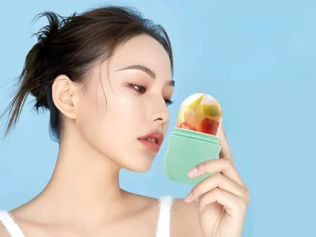 Masażer lodowy Ice Roller do twarzy silikonowy łagodzący wygładzający