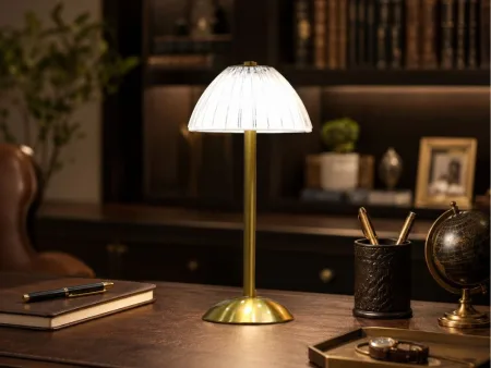 Lampka nocna LED stołowa bezprzewodowa do sypialni USB-C 3 barwy światła