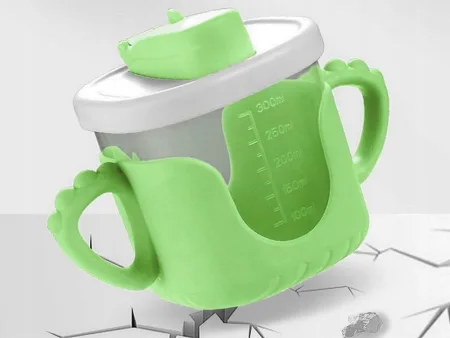 Kubek niekapek dla dziecka do picia silikonowe uchwyty 300ml ze słomką